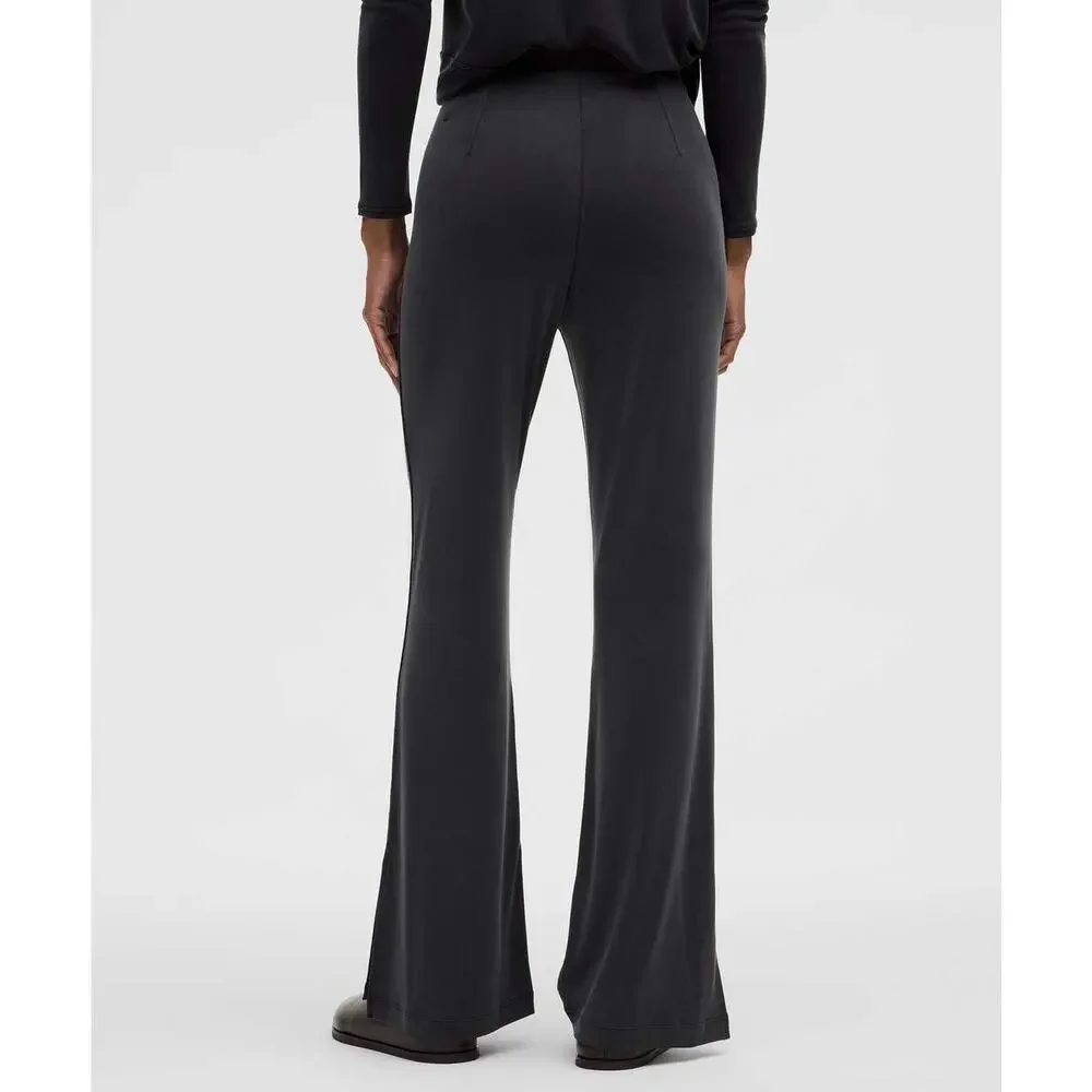 Lululemon Drapey Softstreme Flared Pant Black Size Small